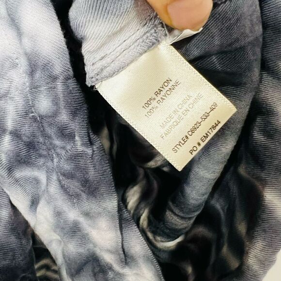 Cloth & Stone Slate Gray Blue Tie Dye Shorts Romper - Picture 12 of 13